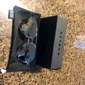 Oakley Men sunglasses